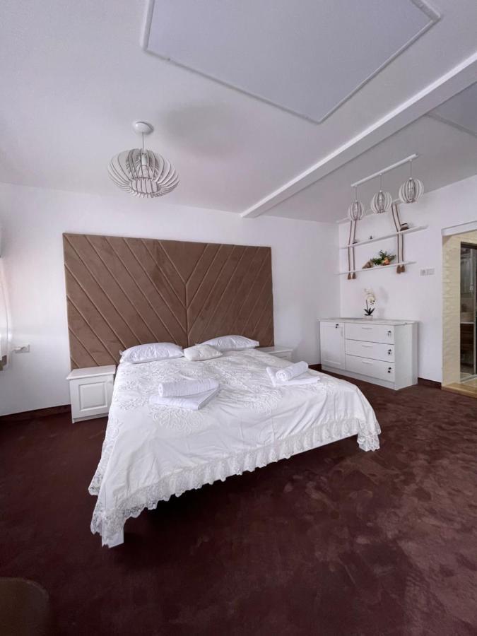 Apartelim Mînăstirea Humorului Eksteriør billede