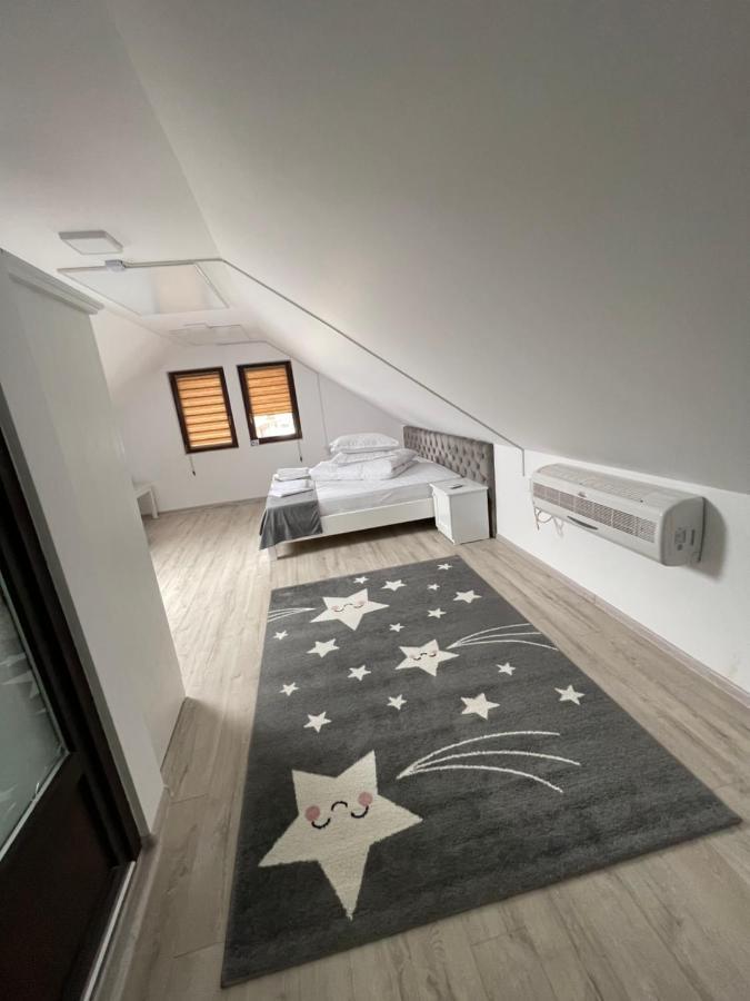 Apartelim Mînăstirea Humorului Eksteriør billede