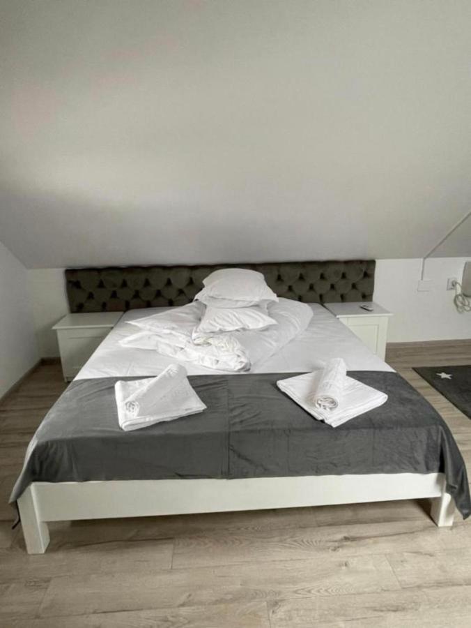 Apartelim Mînăstirea Humorului Eksteriør billede